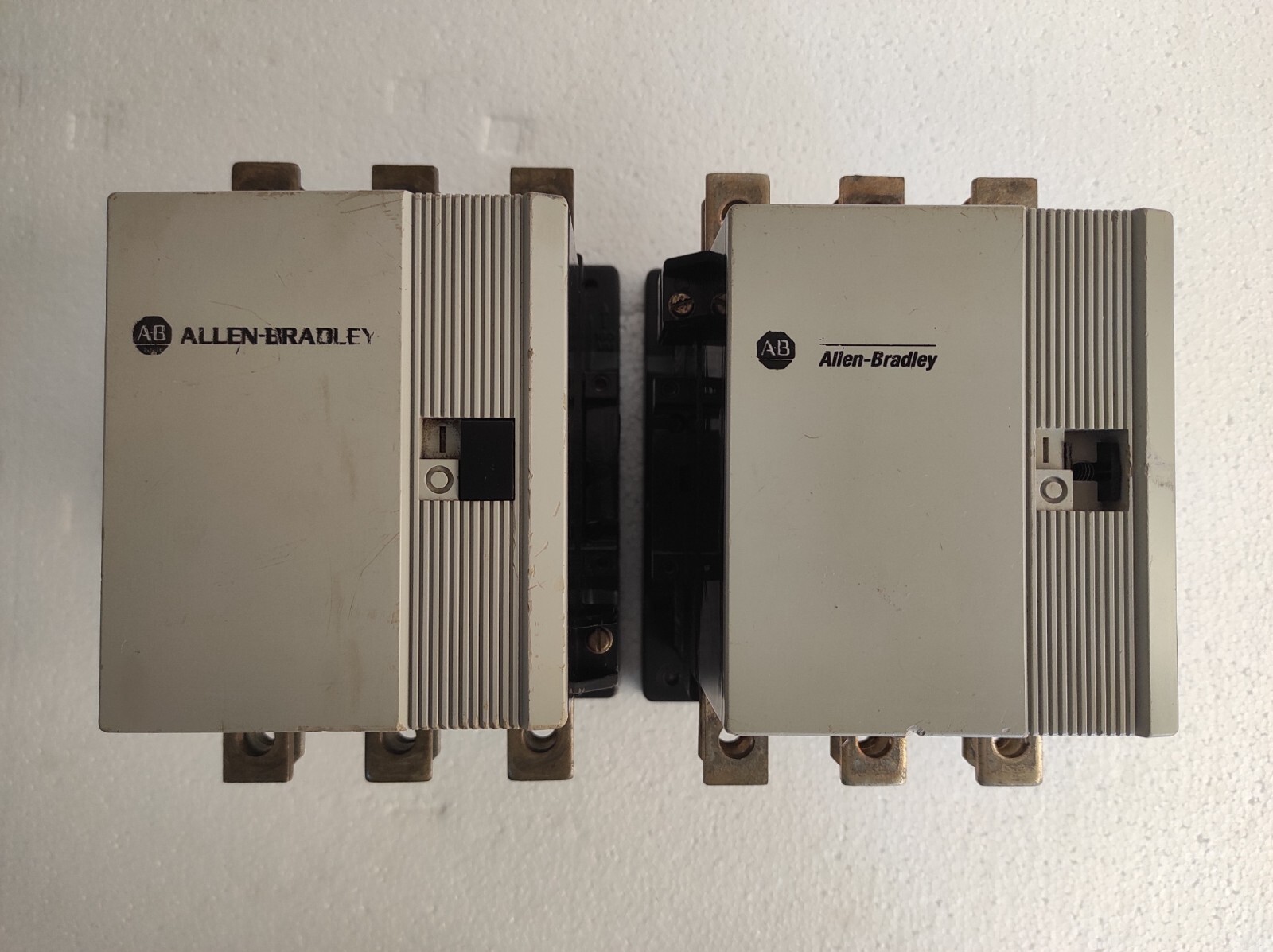 AB Allen-Bradley 100-b180n*3 / 100-B180N*3 Ser B Magnetic Contactor